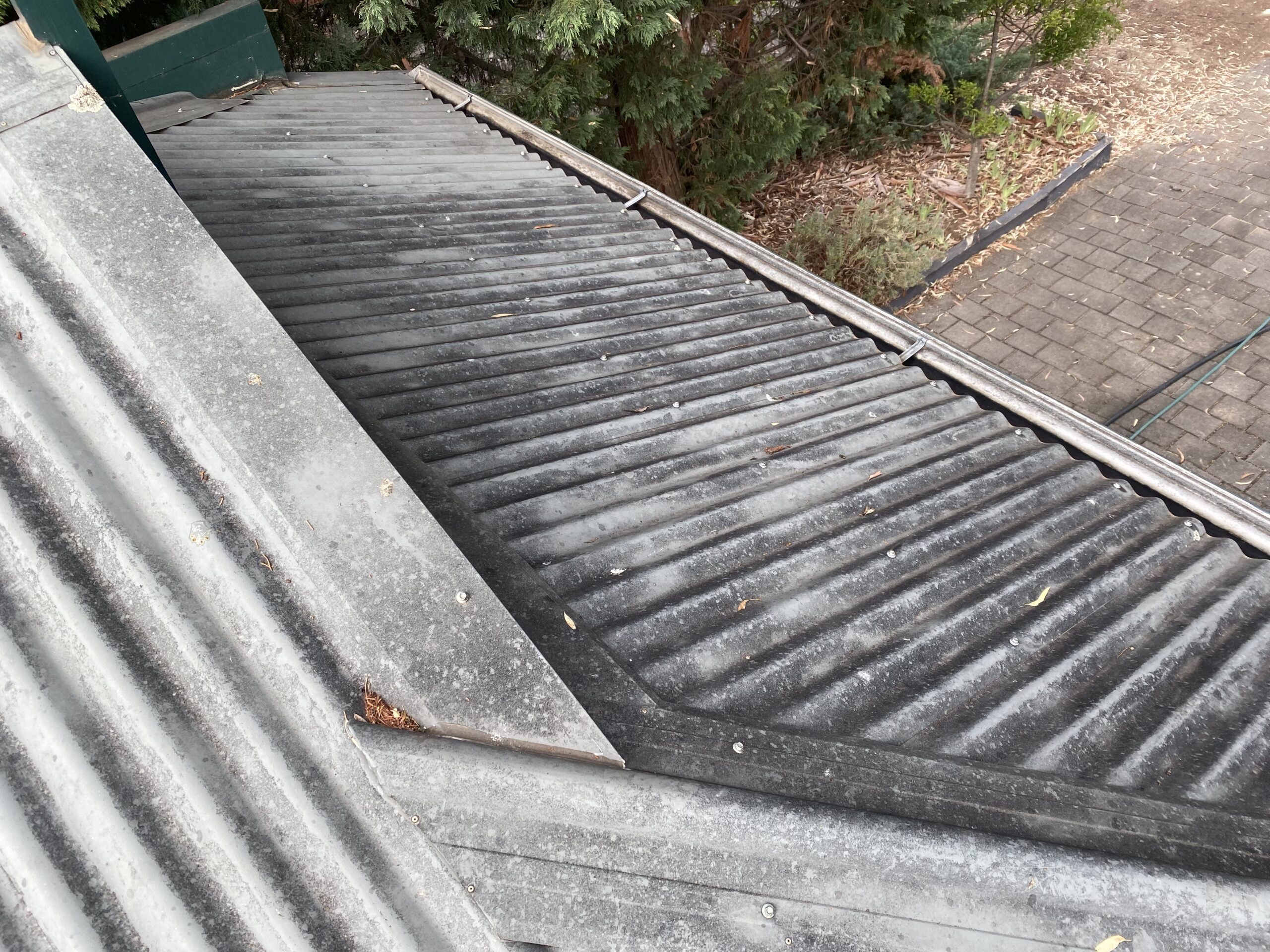 Concrete resurfacing and epoxy flooring by Adelaide experts with fresh, clean results.